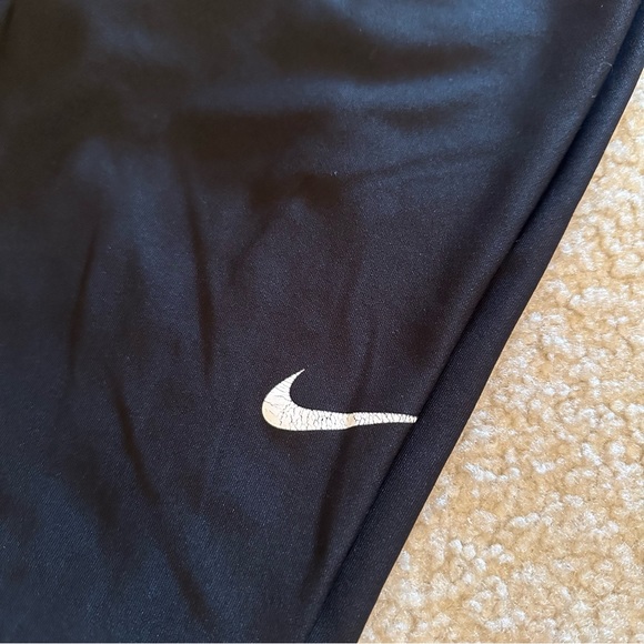 Nike Black Dri-fit Leggings - Picture 2 of 2